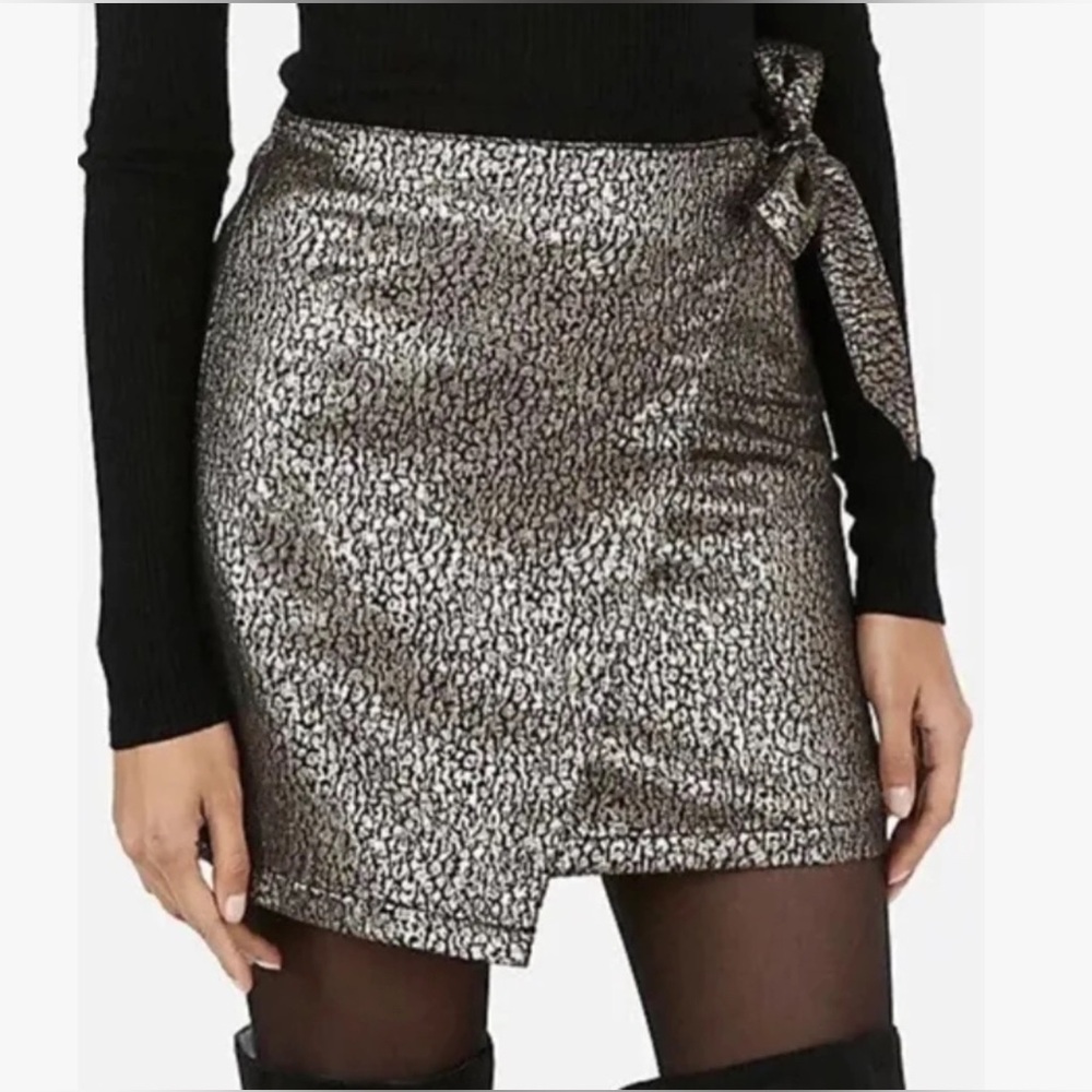 Express Mini Skirt Metallic Gold Shimmer Jacquard Wrap Bow Side tie 00 XS